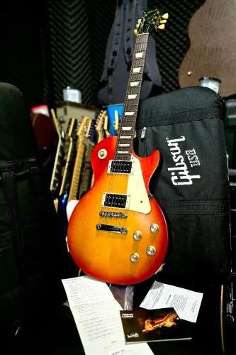 Gibson Les Paul Studio Tribute 60s Satin Cherry 2012 /ñ epiphone prs fender ibanez esp ltd