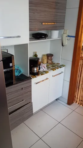 Doa-se armário de cozinha