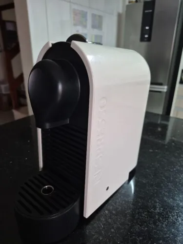 Cafeteira elétrica Nespresso U milk c55 (venda de peças)