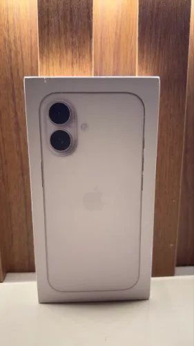 iPhone 17