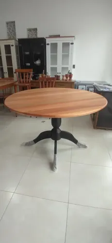 Mesa Redonda Com Tampo Madeira De Eucalipto