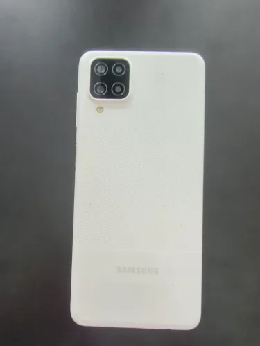 Smartphone Samsung Galaxy A12 de 64 giga e 4GB de memória Ram