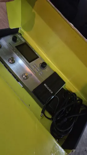 Pedaleira Mooer GE200