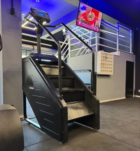 Simulador de Escada StairMaster