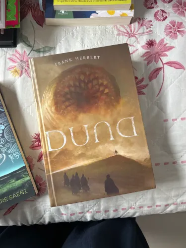 Vende-se livros ( Duna, Aristoteles e Dante)