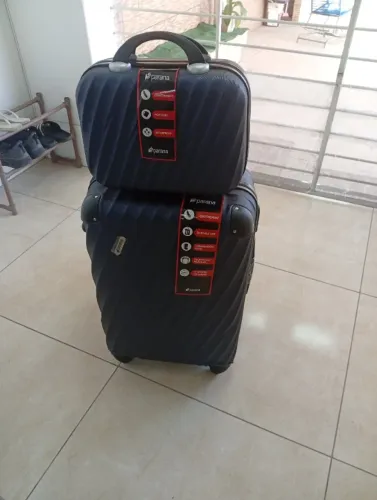 Mala e frasqueira
