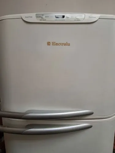 Geladeira Electrolux Frost Free DF45