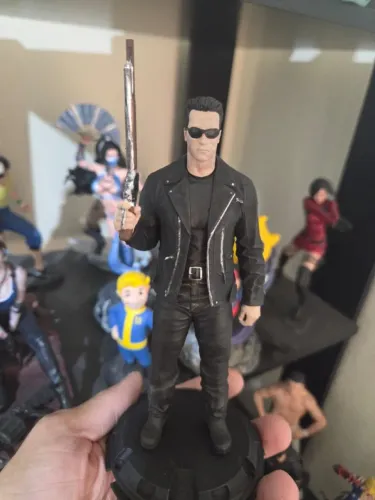 Exterminador do Futuro T-800 - Action Figure Arnold Schwarzenegger