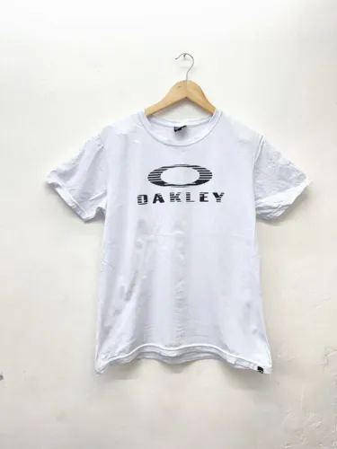 camiseta feminina oaklen