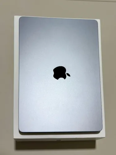 MacBook Air M2 13 16GB RAM 256GB SSD - Excelente Estado
