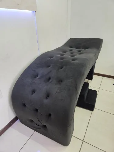Vende-se maca em veludo