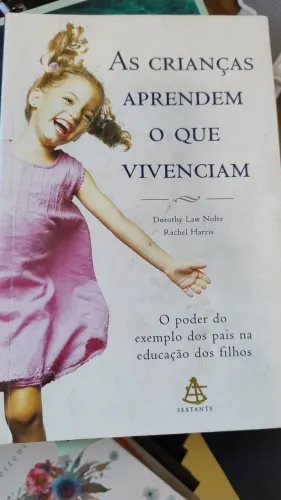 Livro "as crianças aprendem o que vivenciam"