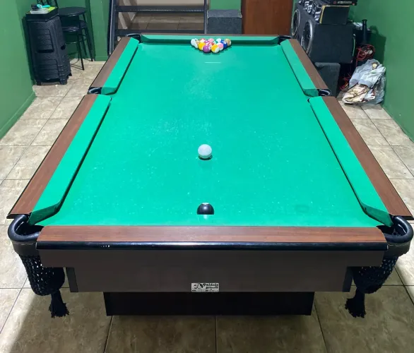 Mesa de sinuca semi nova 