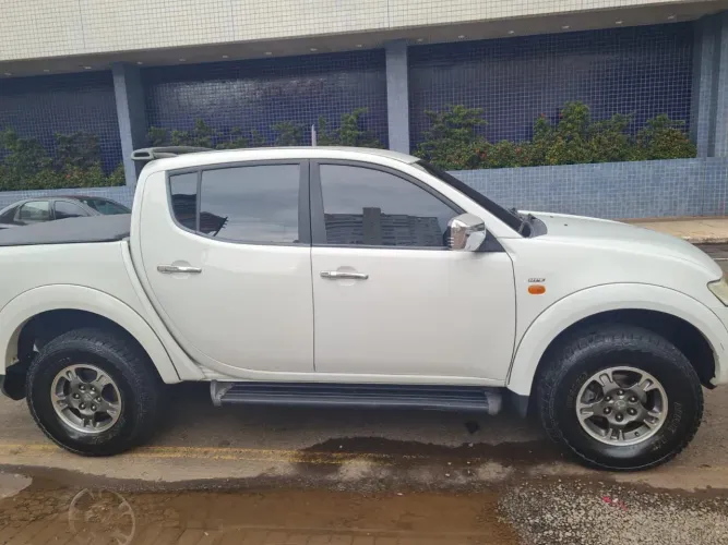 Mitsubishi L200 Triton HPE 3.2 CD TB Int.diesel AUT 2012