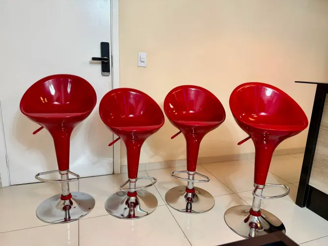Banqueta Tulipa vermelha