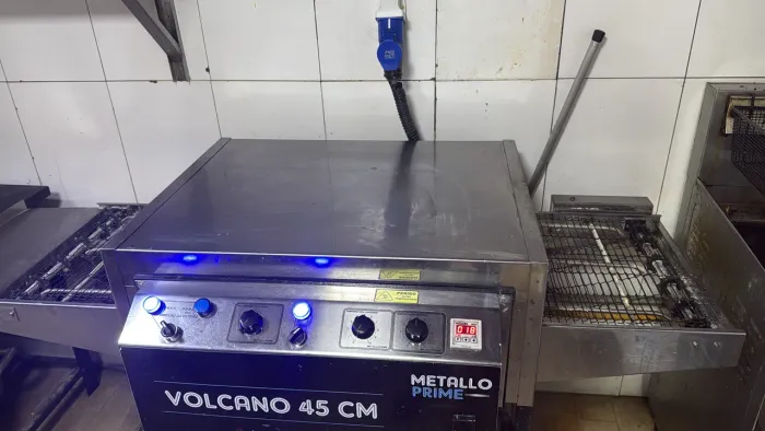 Forno de esteira para pizza volcano 45