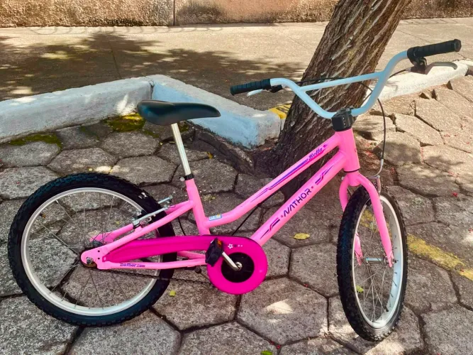 Bicicleta NATHOR aro 20 nova
