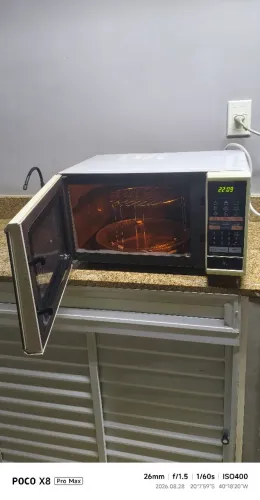Vendo microondas LG, tem modo gril, microondas com defeito porém o GRIL funciona normal,