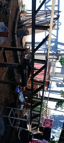 Vendo essa treliça usada porém conservada