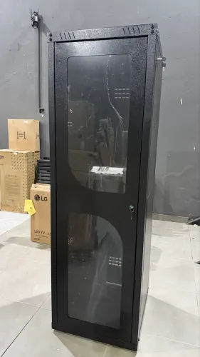 Rack piso padrão 190x60cm preto