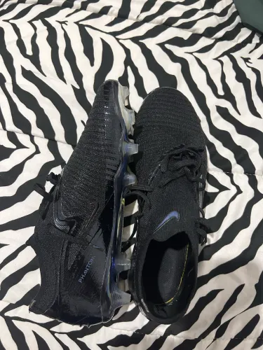 Chuteira Phantom Nike