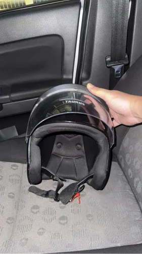 Capacete Taurus wind