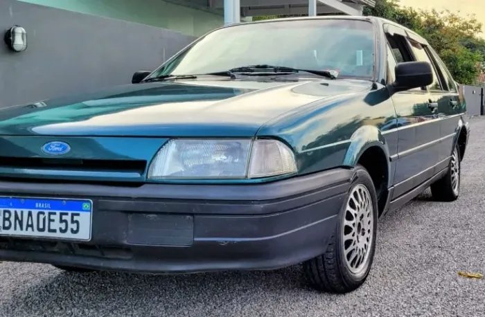 Ford Versailles GL 1.8i / 1.8 2P E 4P 1993
