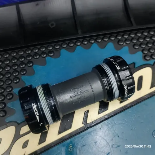 Movimento central Shimano Holowtech II