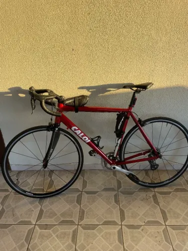 Bike speed Caloi com cambio ultegra eletrônico 