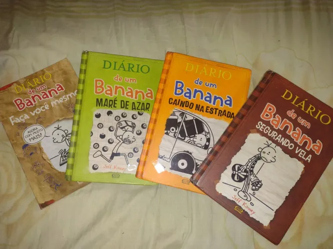 4 Livros Diário de um Banana - Caindo na Estrada, Maré de Azar e Mais