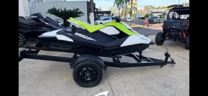 Jet spark super conservado