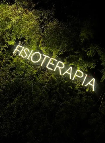 Letreiro de led ?fisioterapia?