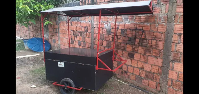 Vendo carrinho multiuso ! Por apenas 1000 reais