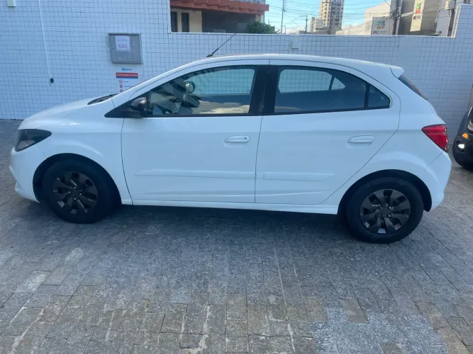 Chevrolet Onix JOY Hatch 1.0 8V Flex Mec. 4P 2019