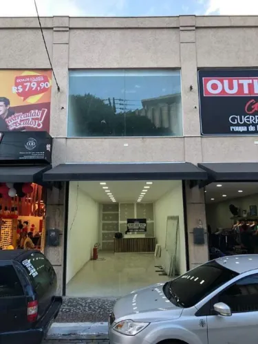 Atlântica Imóveis tem excelente Loja para Locação, 120 m², no Centro - Macaé/RJ.