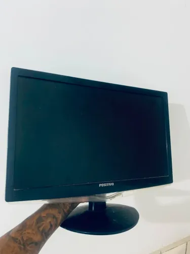 MONITOR 18,5 POLEGADAS POSITIVO - SEMI NOVO