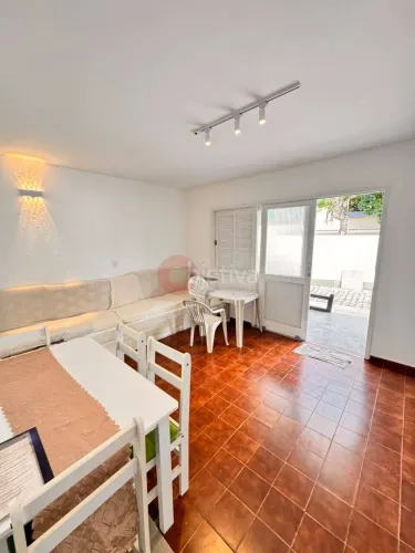 Apartamento térreo, 1 quarto à 400m da Praia do Peró - Cabo Frio