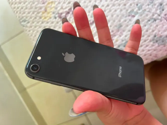 iPhone 8