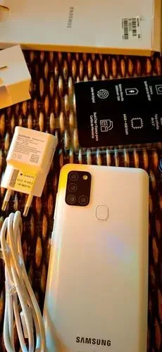 Vendo celular novo todo original 