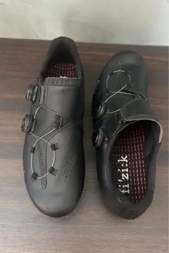 Sapatilha speed Fizik