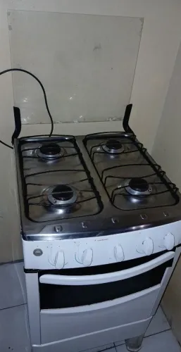 ? Fogão 4 Bocas com Tampa de Vidro - Bom Estado