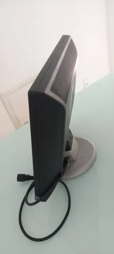Monitor AOC