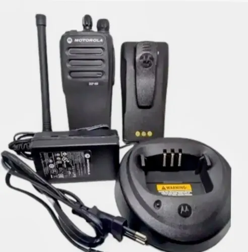 Rádio Portátil Motorola Profissional D450