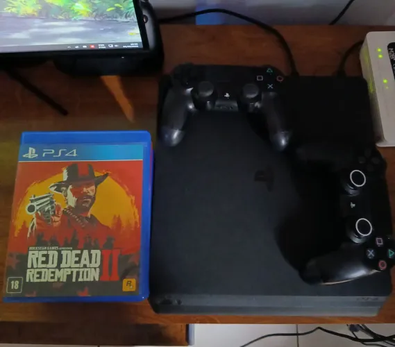 Playstation 4 Slim + 7 jogos originais +2 controles originais