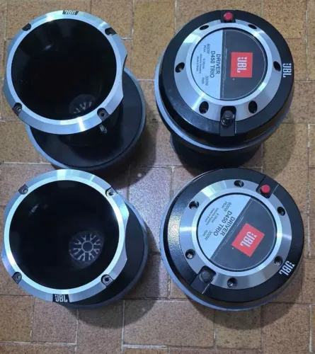 Corneta D450 + Cone (800,00 cada)