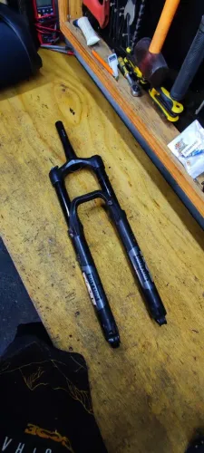 Suspensão Fox RYTHM 36 nova nova .