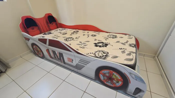 Cama infantil solteiro com colchão 