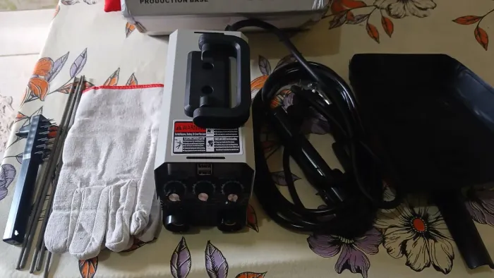 Vendo essa máquina de solda nova