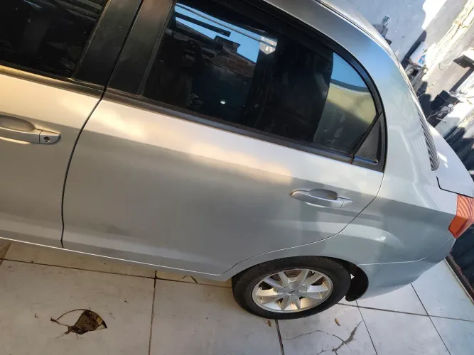 Vendo Celer Cherry 2013 vidro , direção hidráulica, ar condicionado