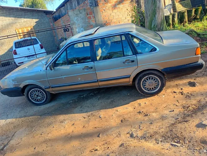 Volkswagen Santana Glsi / GLS 1.8/ 2.0 (álcool) 1990